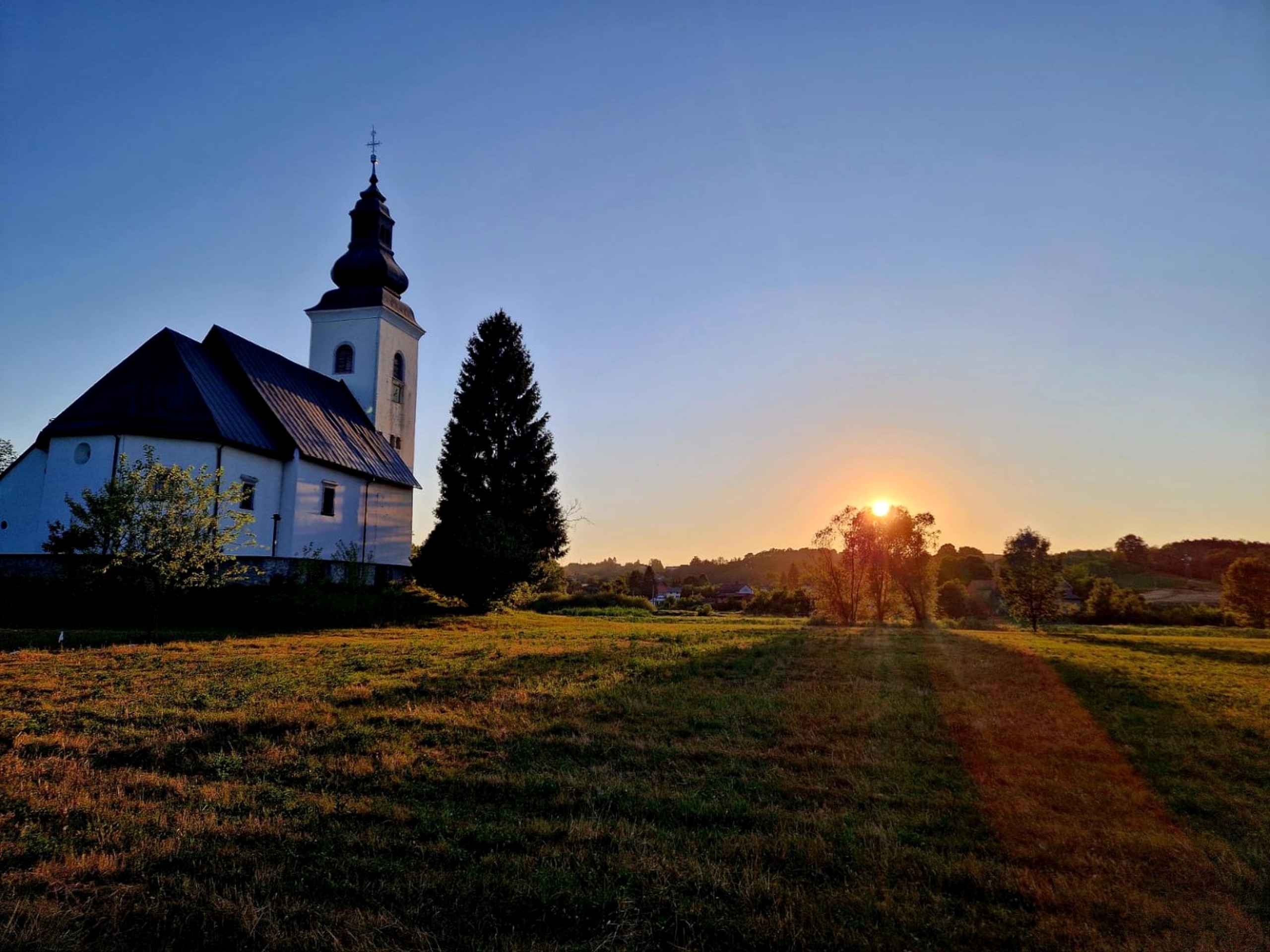 Župna crkva sv. Petra apostola