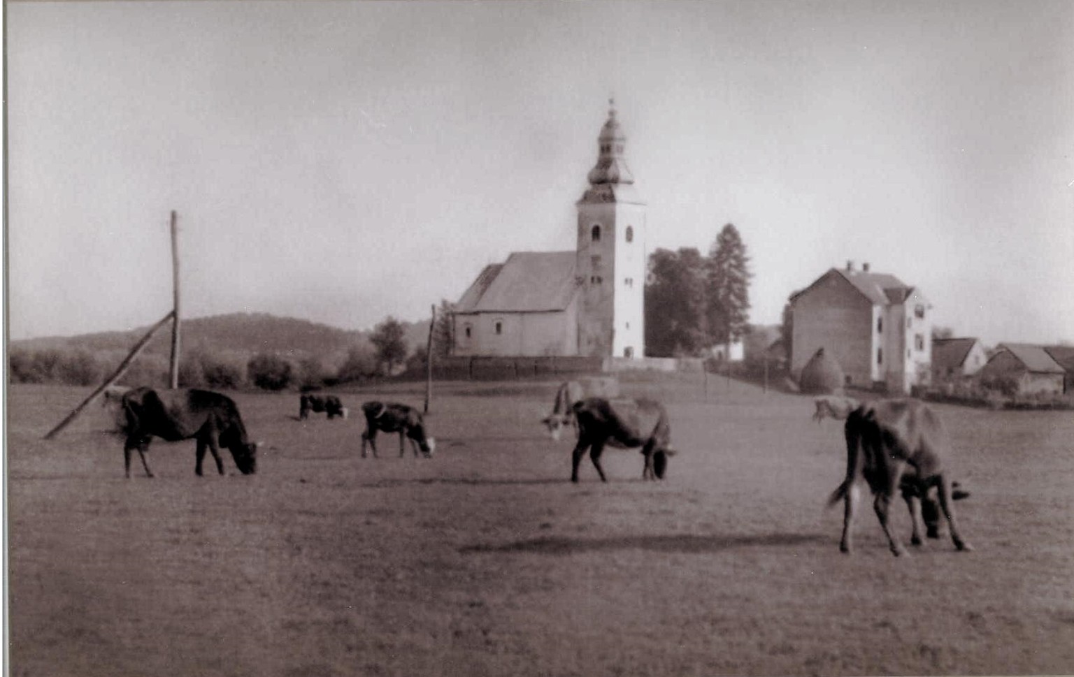 Župna crkva na staroj fotografiji
